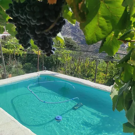 Bed & Breakfast 4 Personas, 2 Y Terraza Sombreada - El Cortijo Escondido, La Uva Ohanes