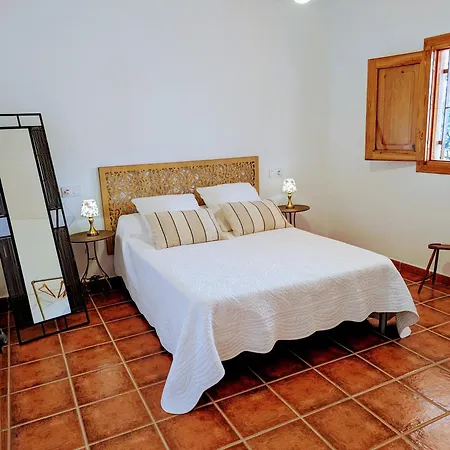 4 Personas, 2 Y Terraza Sombreada - El Cortijo Escondido, La Uva Bed & Breakfast Ohanes