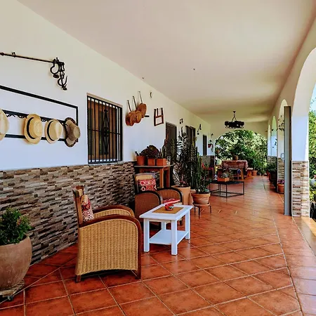 Bed & Breakfast 4 Personas, 2 Y Terraza Sombreada - El Cortijo Escondido, La Uva Ohanes